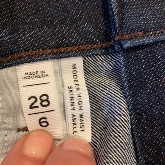 Loft - Dark wash, high waist, skinny jeans - Picture 3 of 6